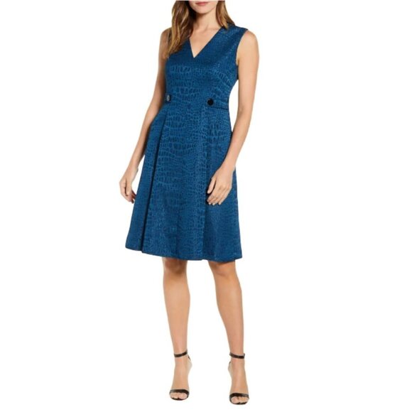 NWT ANNE KLEIN Women's Textured Jacquard Fit & Flare V-Neck Pleated Midi Dress - Picture 2 of 7
